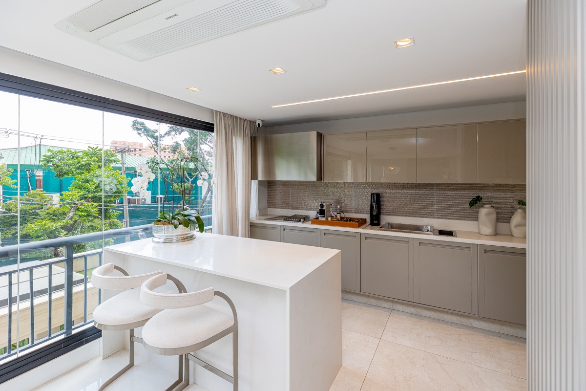 Apartamento garden para venda em Vila Olímpia com 3 quartos, sendo 3 suítes, 220m²