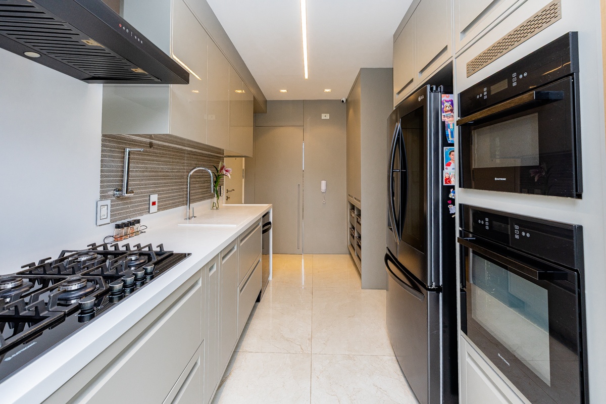 Apartamento garden para venda em Vila Olímpia com 3 quartos, sendo 3 suítes, 220m²