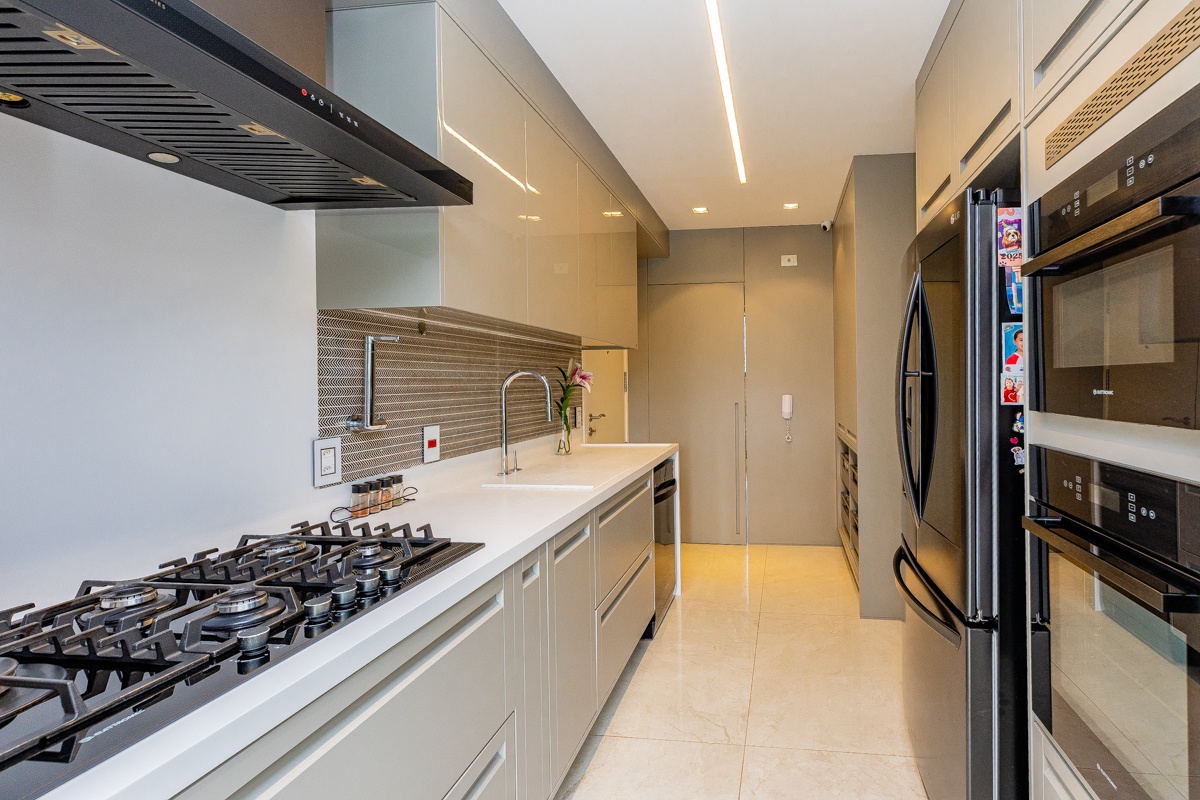 Apartamento garden para venda em Vila Olímpia com 3 quartos, sendo 3 suítes, 220m²