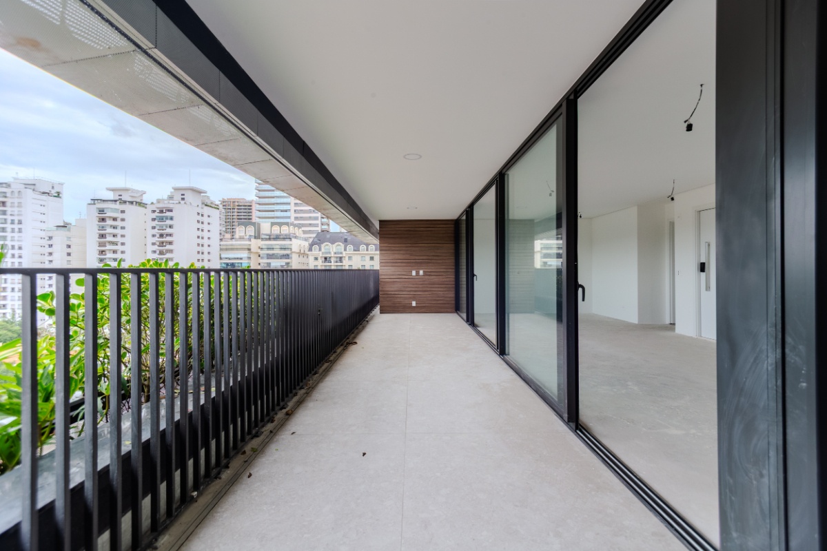 Apartamento para venda em Vila Nova Conceição com 3 quartos, sendo 3 suítes, 175m²