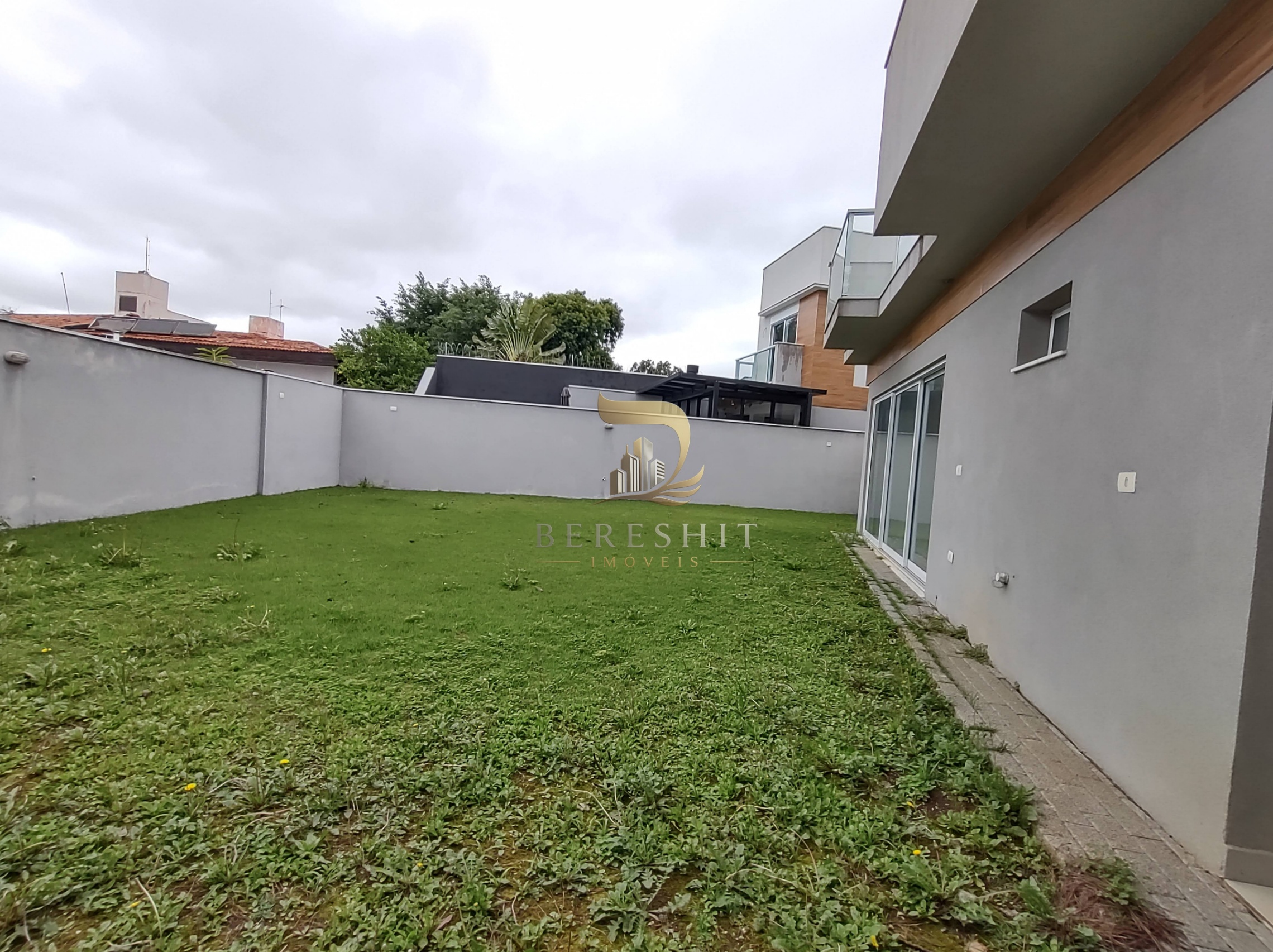 Casa de Condomínio Nova à Venda no Jardim Prudência