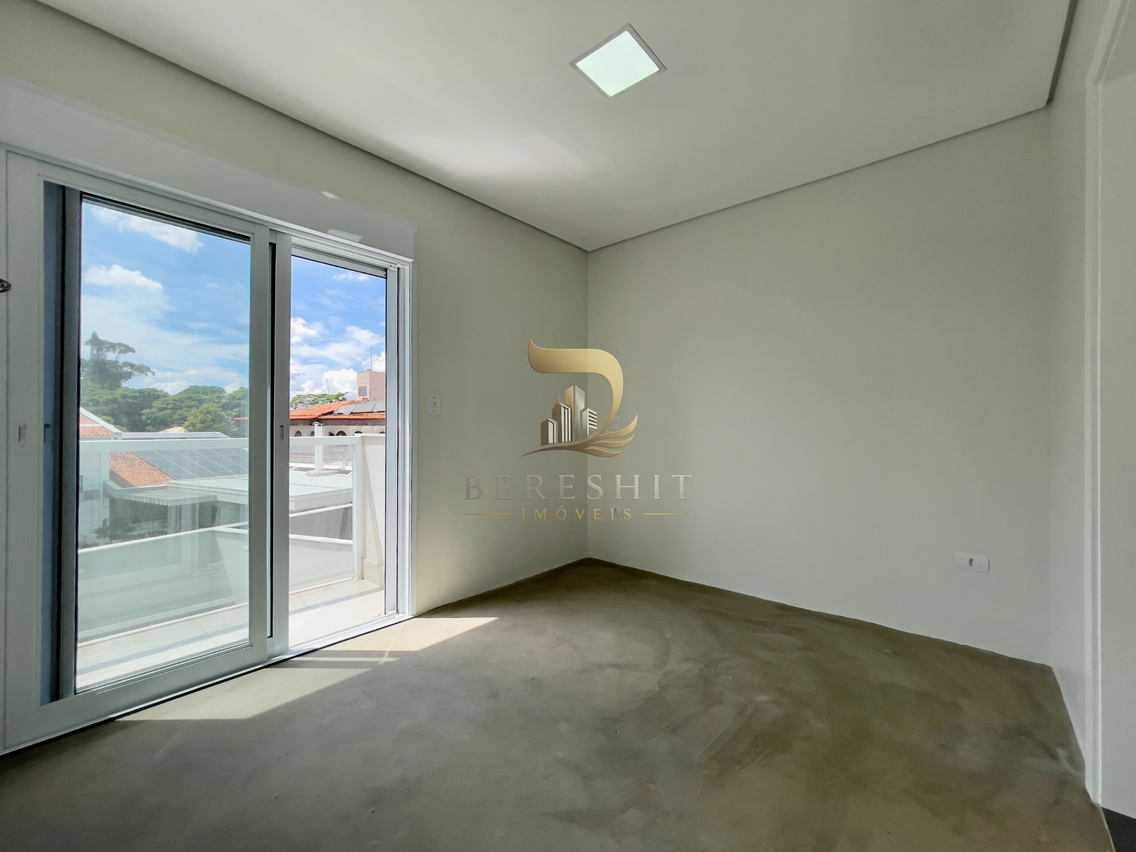 Casa de Condomínio Nova à Venda no Jardim Prudência