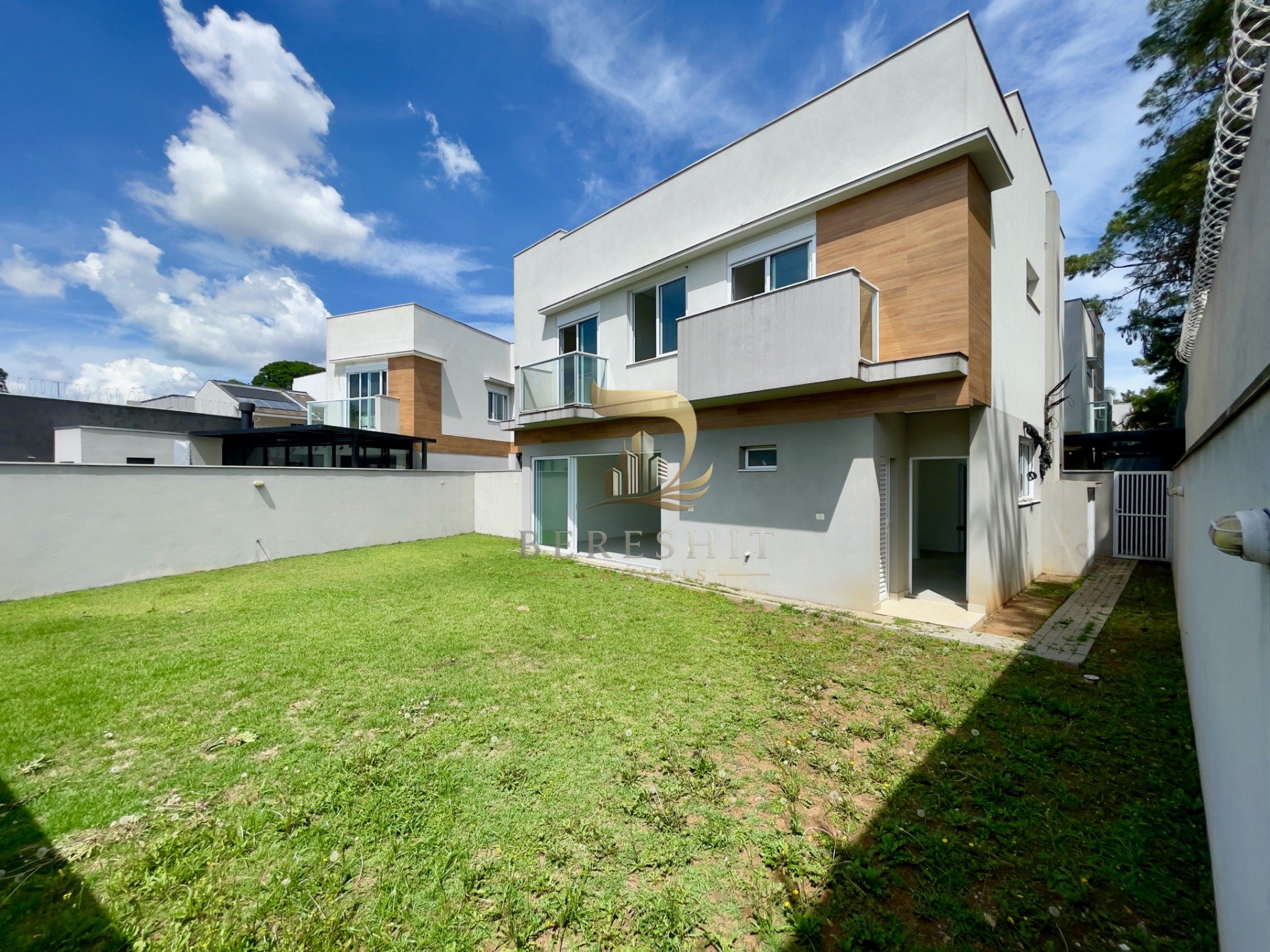 Casa de Condomínio Nova à Venda no Jardim Prudência