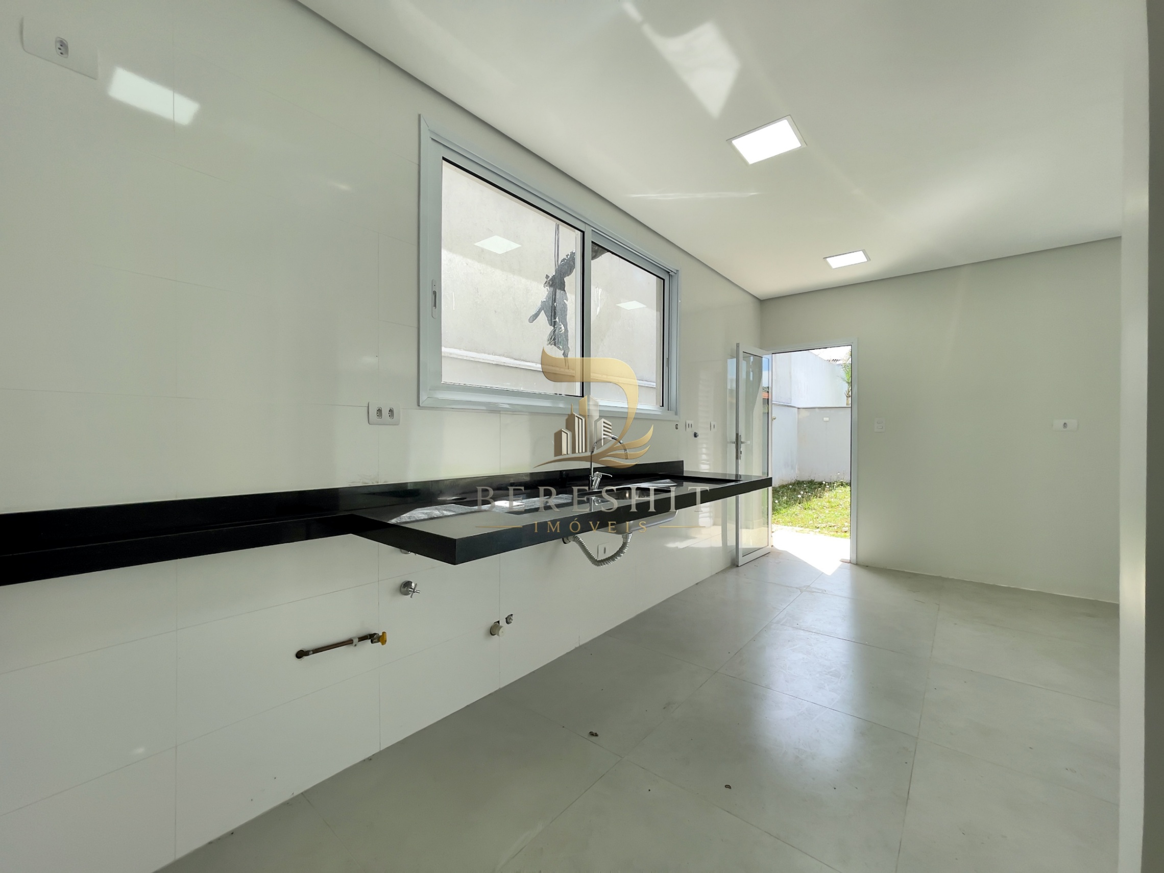 Casa de Condomínio Nova à Venda no Jardim Prudência