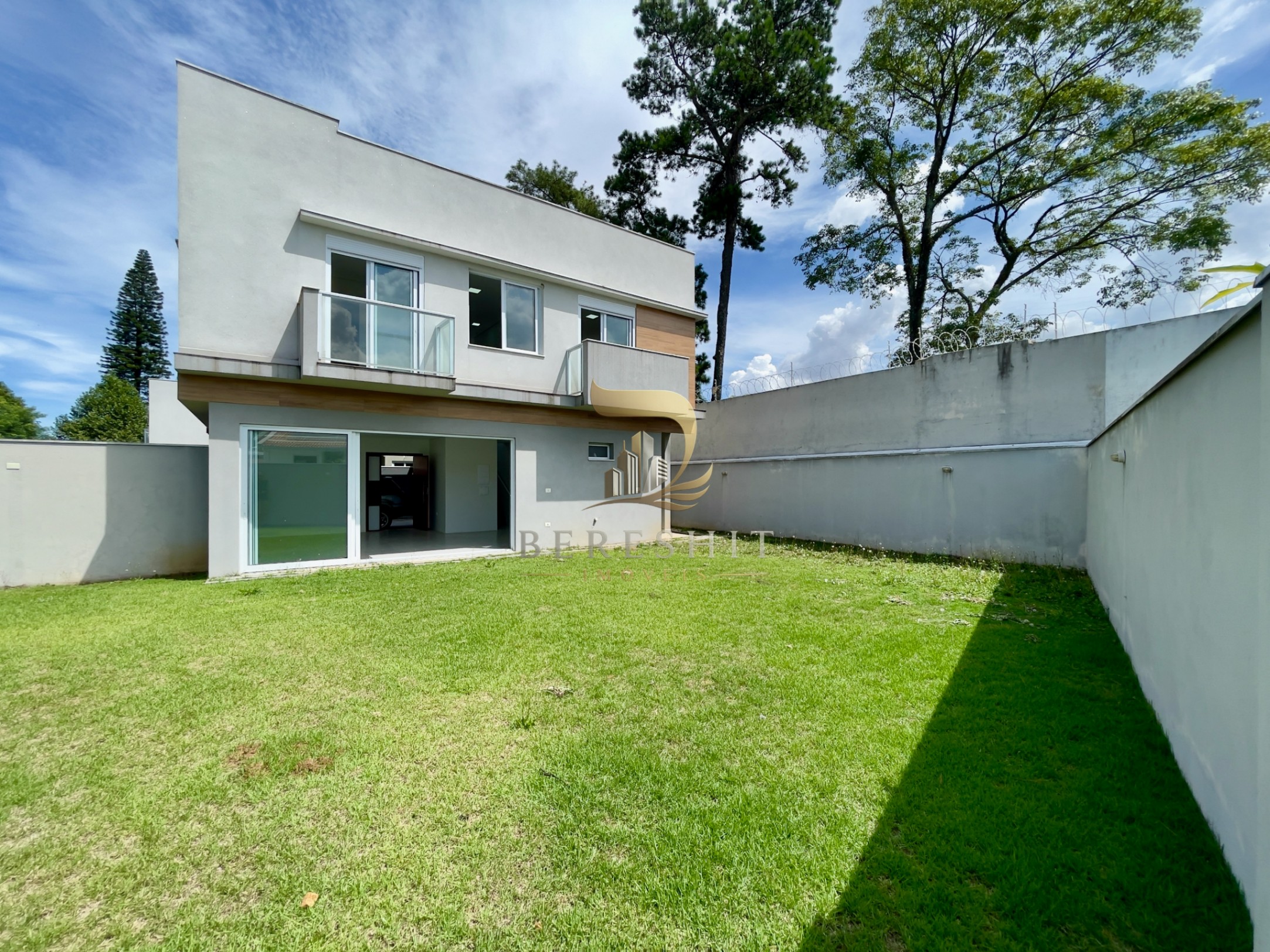 Casa de Condomínio Nova à Venda no Jardim Prudência