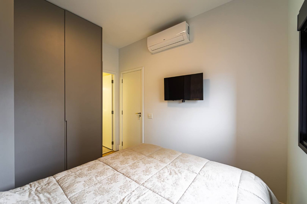 Apartamento na Rua Alves Guimarães, 1450, Alto de Pinheiros São Paulo - São Paulo