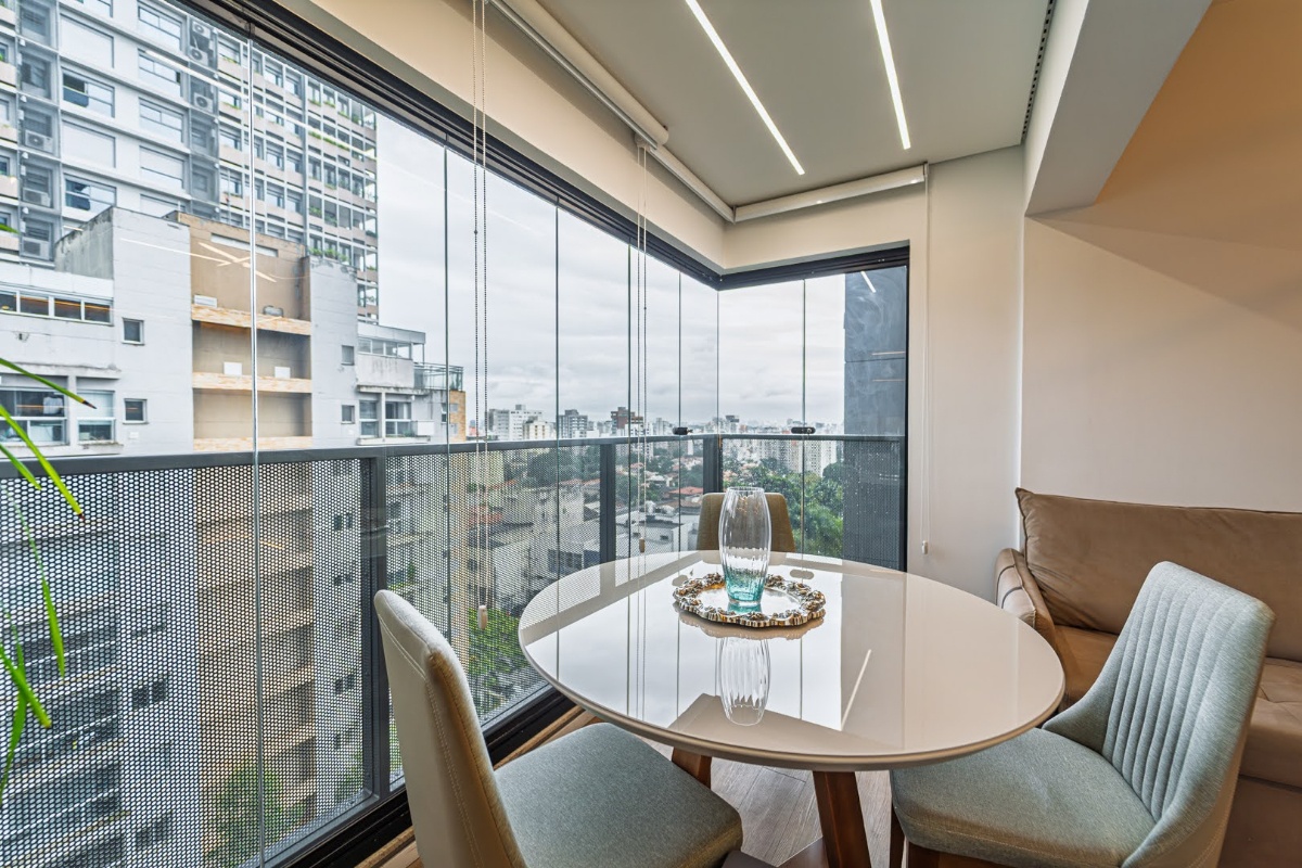 Apartamento na Rua Alves Guimarães, 1450, Alto de Pinheiros São Paulo - São Paulo
