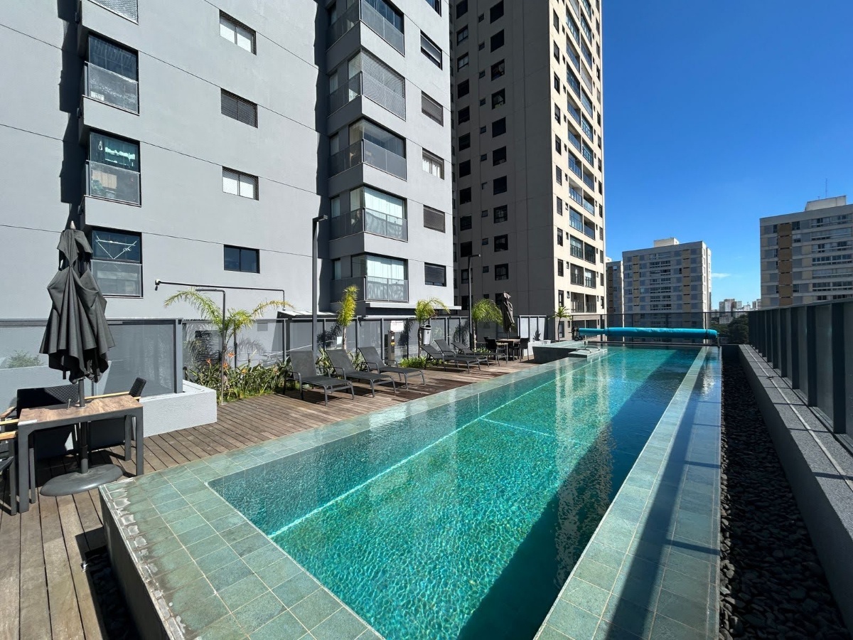 Apartamento na Rua Alves Guimarães, 1450, Alto de Pinheiros São Paulo - São Paulo