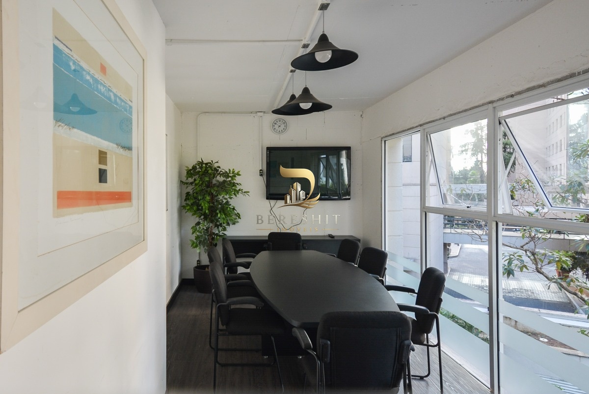Apartamento para venda em Moema com 4 quartos, sendo 1 suíte, 104m²