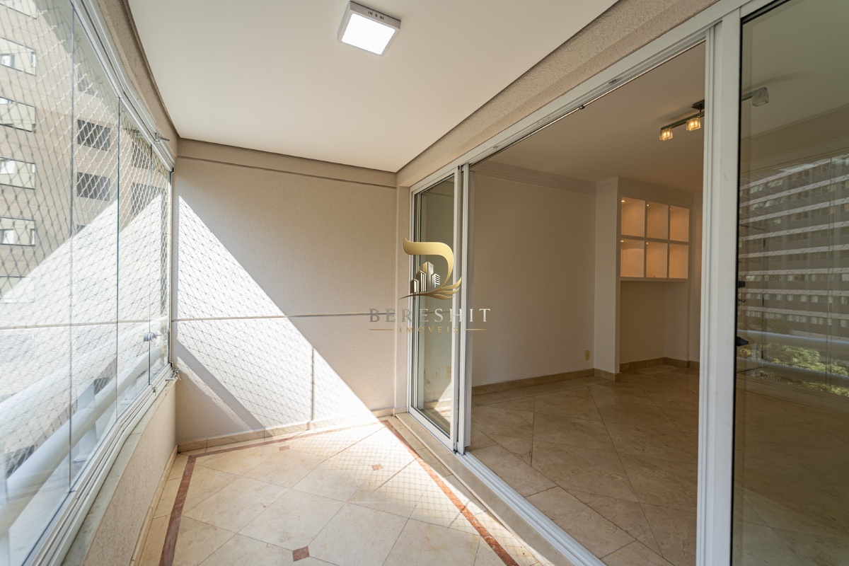 Apartamento para venda em Moema com 4 quartos, sendo 1 suíte, 104m²