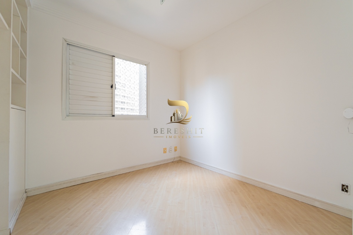 Apartamento para venda em Moema com 4 quartos, sendo 1 suíte, 104m²