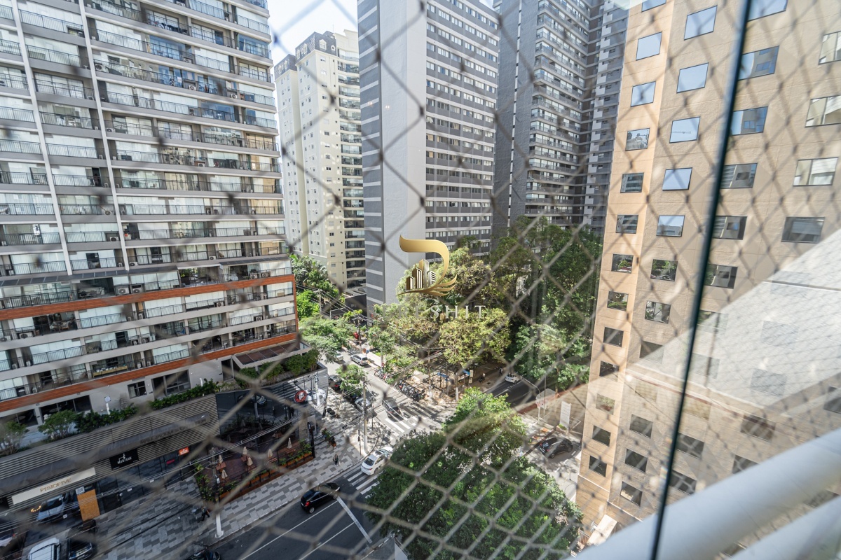 Apartamento para venda em Moema com 4 quartos, sendo 1 suíte, 104m²