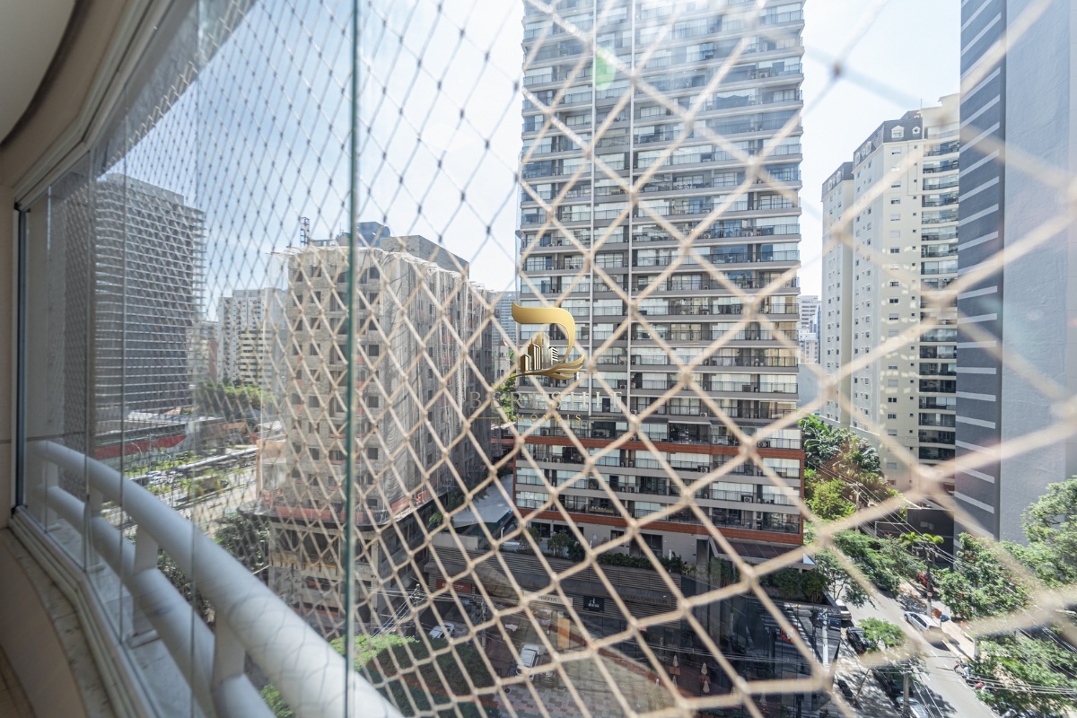 Apartamento para venda em Moema com 4 quartos, sendo 1 suíte, 104m²