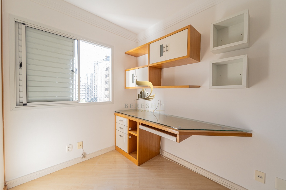 Apartamento para venda em Moema com 4 quartos, sendo 1 suíte, 104m²