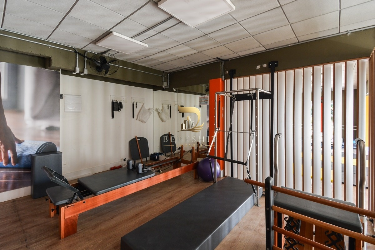 Apartamento para venda em Moema com 4 quartos, sendo 1 suíte, 104m²