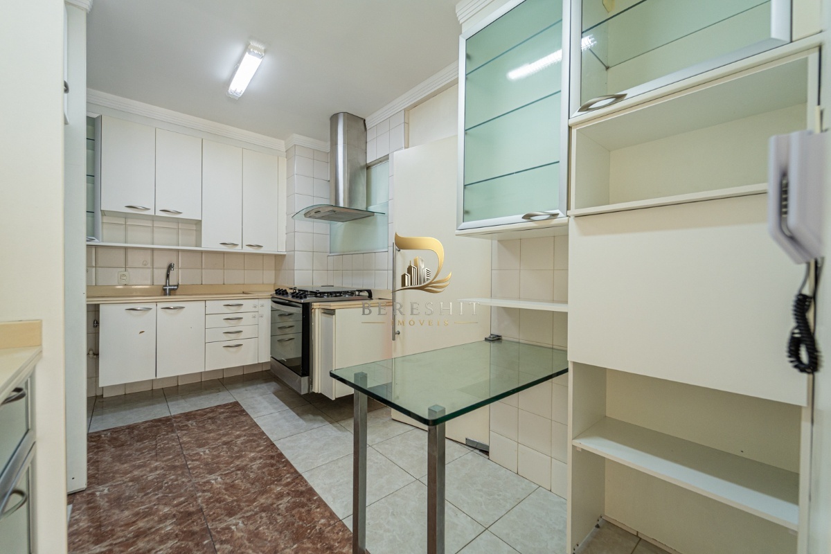 Apartamento para venda em Moema com 4 quartos, sendo 1 suíte, 104m²