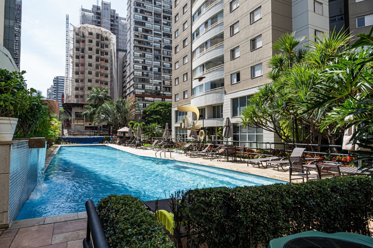 Apartamento para venda em Moema com 4 quartos, sendo 1 suíte, 104m²