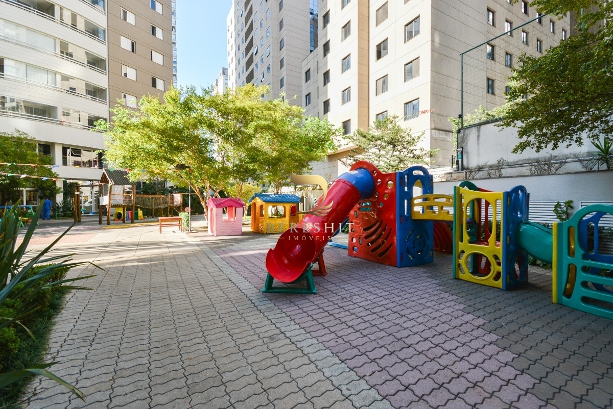 Apartamento para venda em Moema com 4 quartos, sendo 1 suíte, 104m²