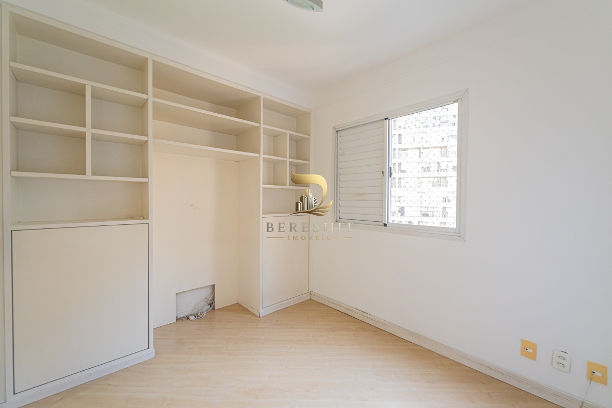 Apartamento para venda em Moema com 4 quartos, sendo 1 suíte, 104m²