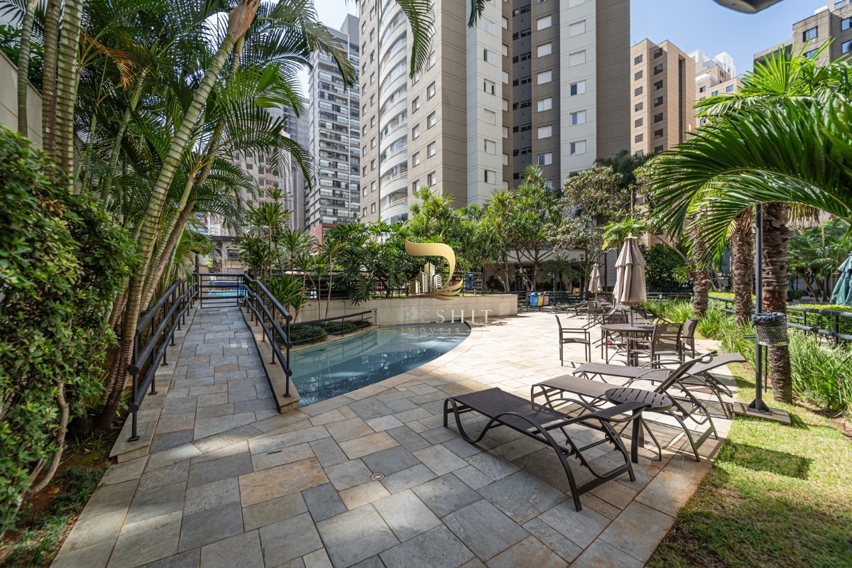 Apartamento para venda em Moema com 4 quartos, sendo 1 suíte, 104m²