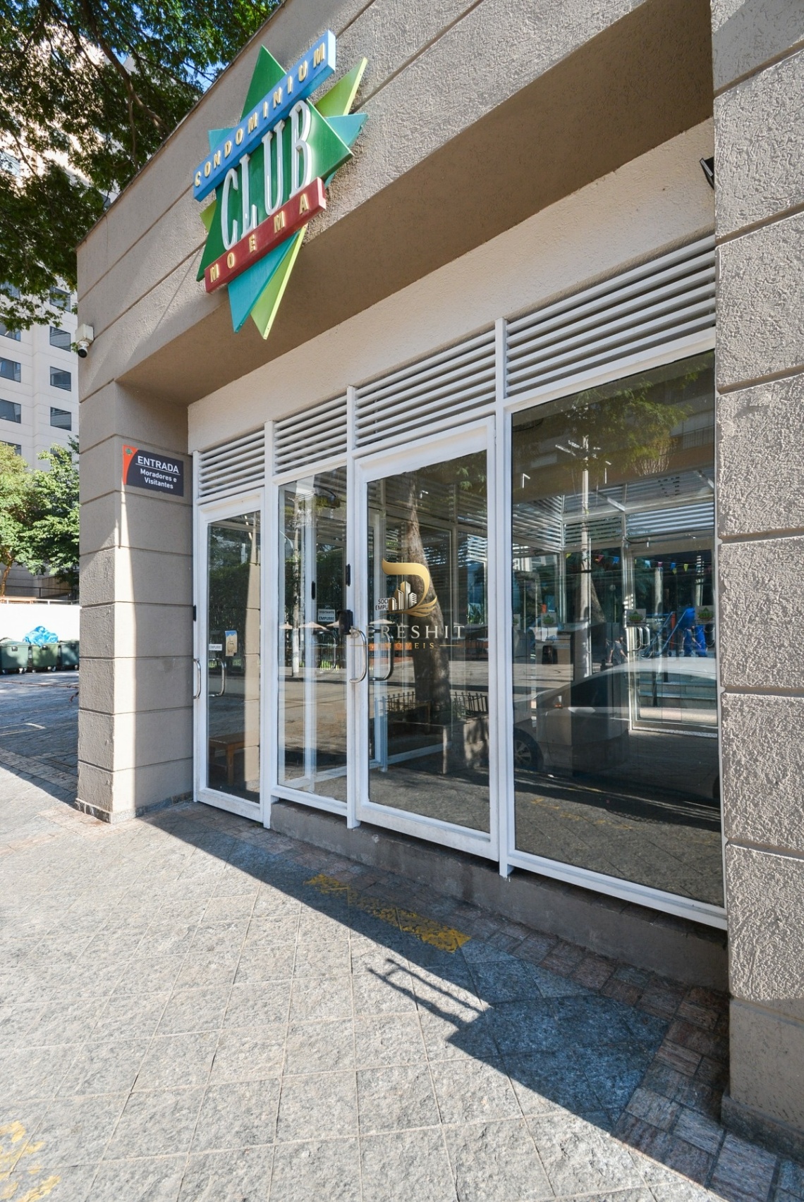 Apartamento para venda em Moema com 4 quartos, sendo 1 suíte, 104m²