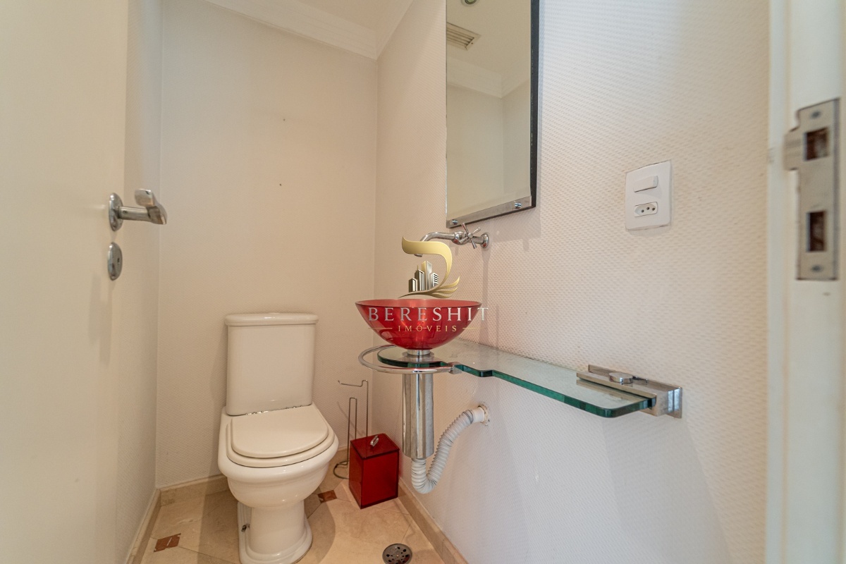 Apartamento para venda em Moema com 4 quartos, sendo 1 suíte, 104m²