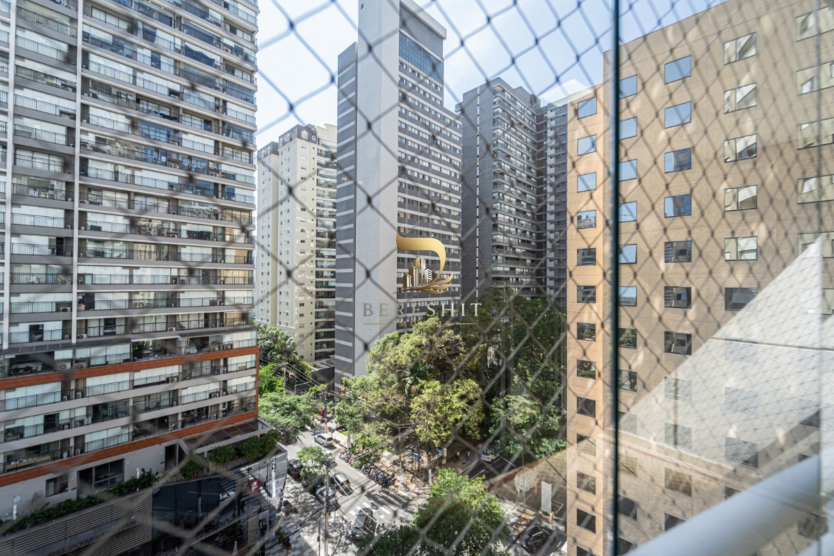 Apartamento para venda em Moema com 4 quartos, sendo 1 suíte, 104m²
