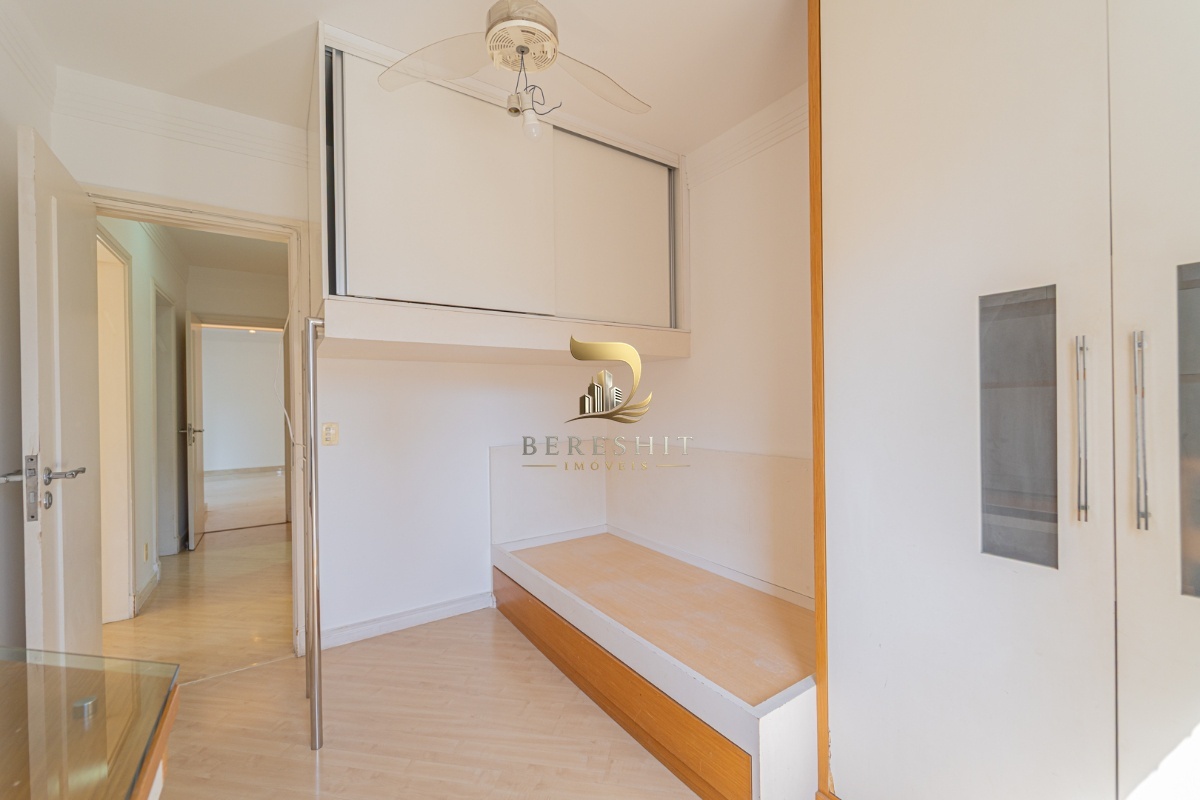 Apartamento para venda em Moema com 4 quartos, sendo 1 suíte, 104m²