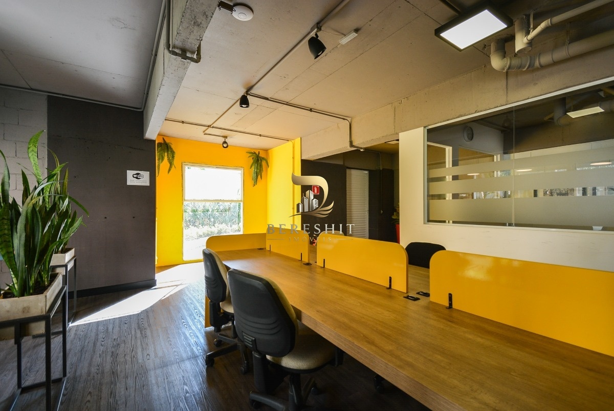 Apartamento para venda em Moema com 4 quartos, sendo 1 suíte, 104m²