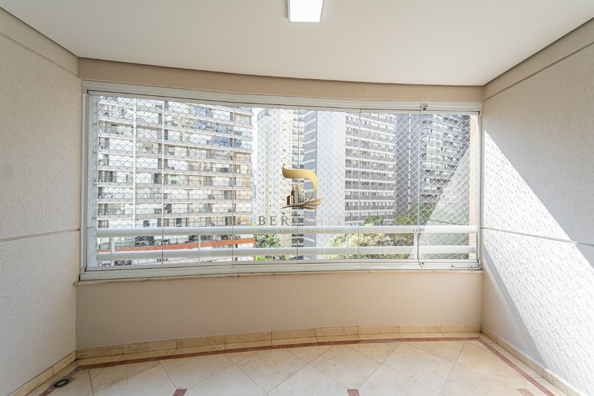 Apartamento para venda em Moema com 4 quartos, sendo 1 suíte, 104m²