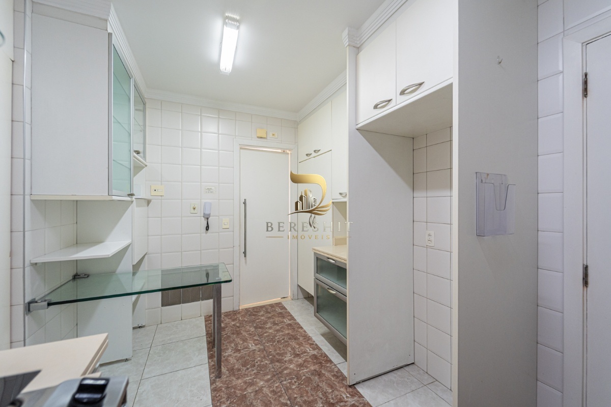 Apartamento para venda em Moema com 4 quartos, sendo 1 suíte, 104m²
