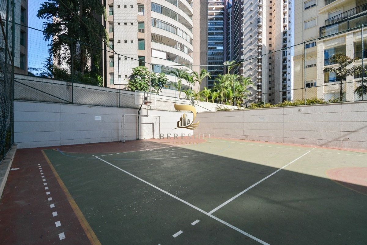 Apartamento para venda em Moema com 4 quartos, sendo 1 suíte, 104m²