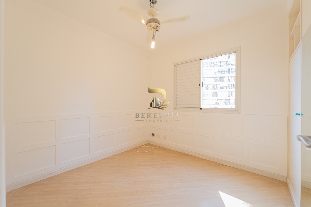 Apartamento para venda em Moema com 4 quartos, sendo 1 suíte, 104m²