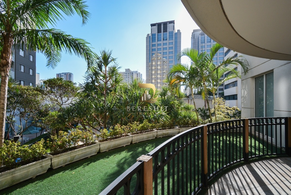 Apartamento para venda em Moema com 4 quartos, sendo 1 suíte, 104m²
