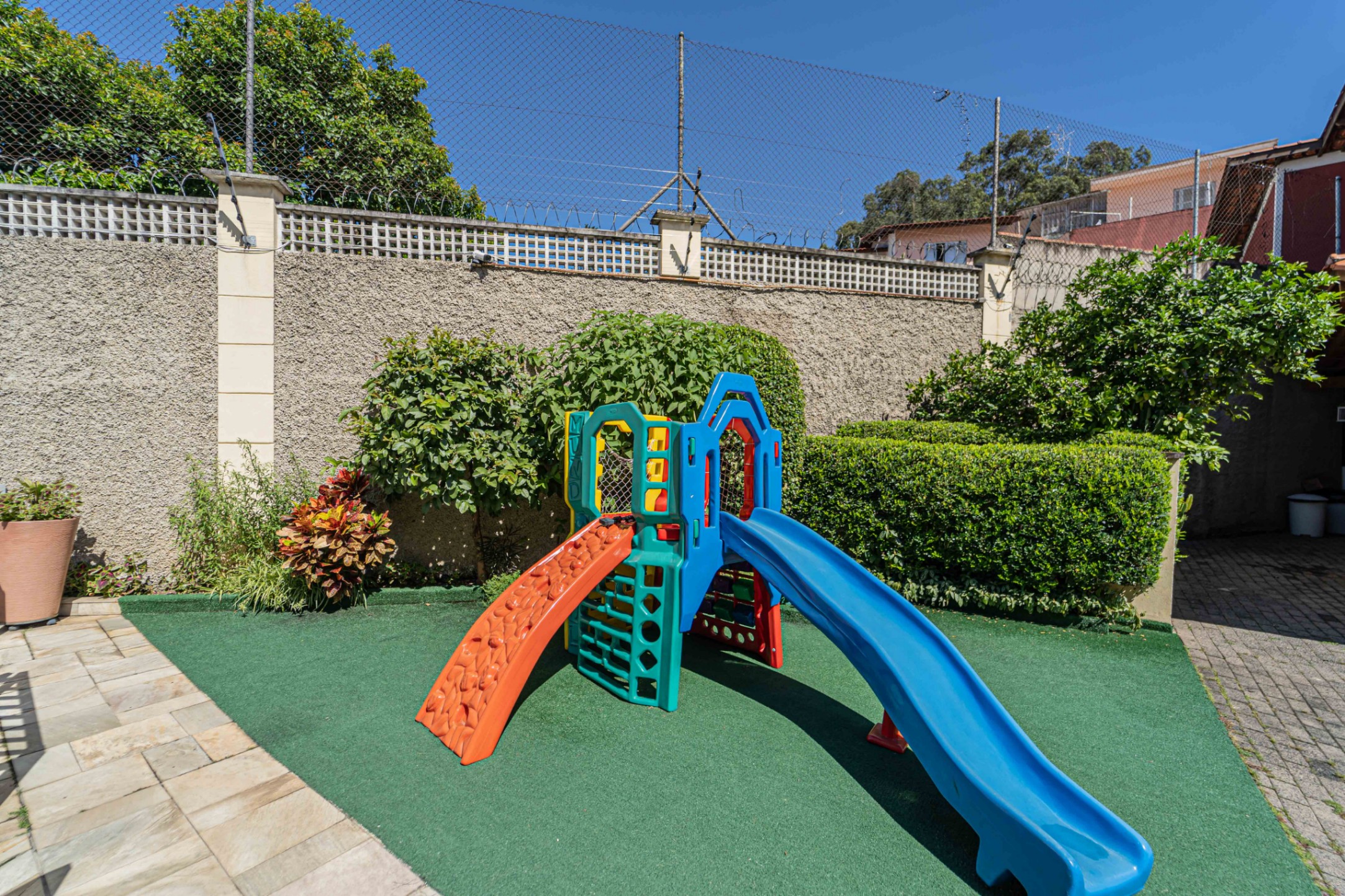 Casa de condominio para locação .  R. Padre Arnaldo Pereira, 310 -  São Paulo - SP, 04358-070