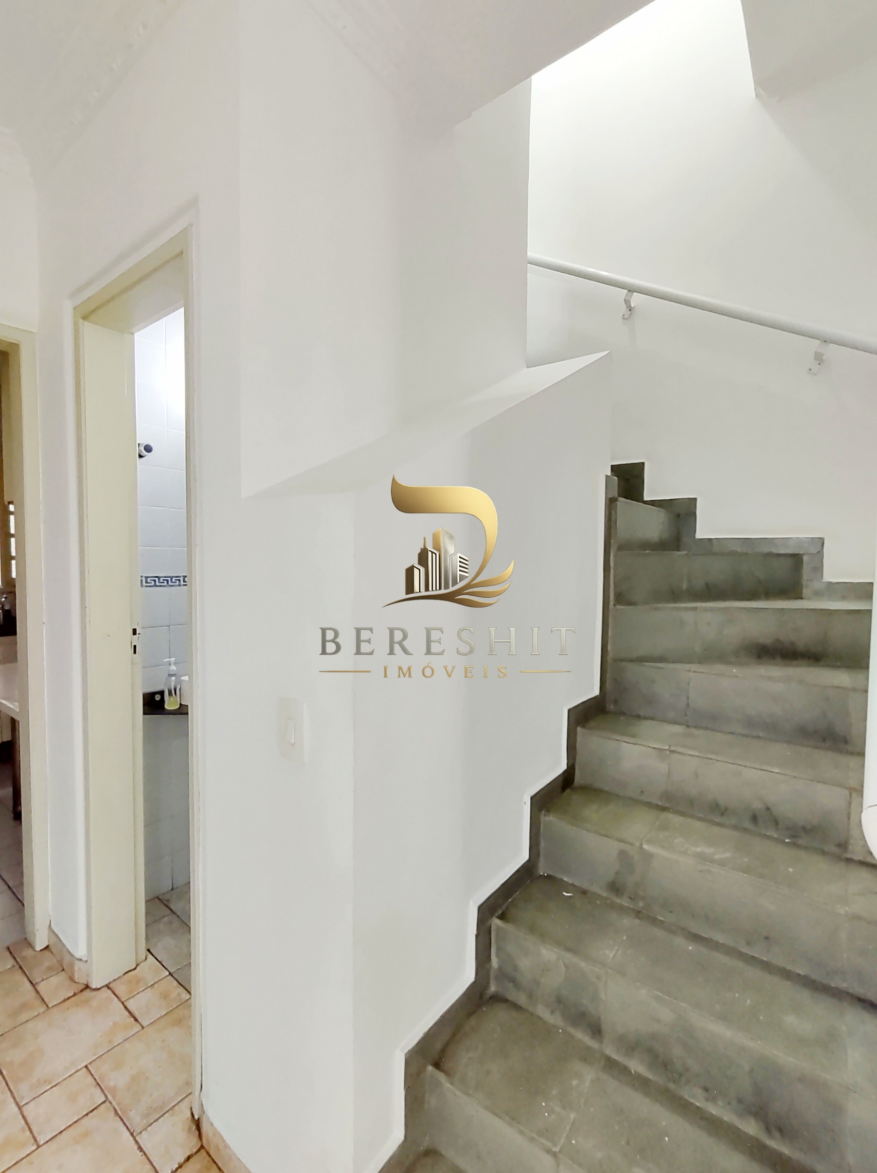 Casa no condomínio The Village Residence para venda com 4 quartos, sendo 1 suíte, 262m²