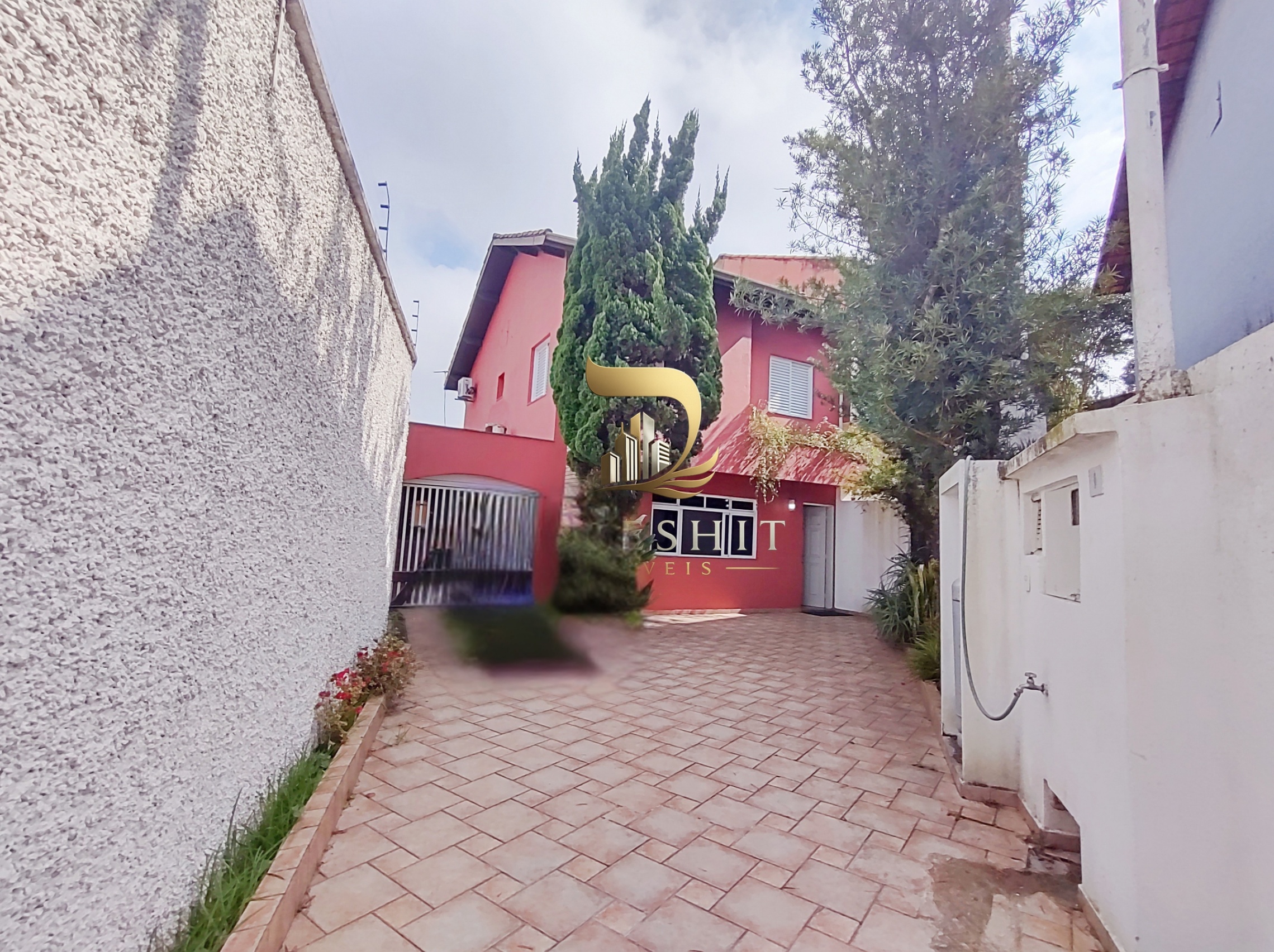 Casa no condomínio The Village Residence para venda com 4 quartos, sendo 1 suíte, 262m²