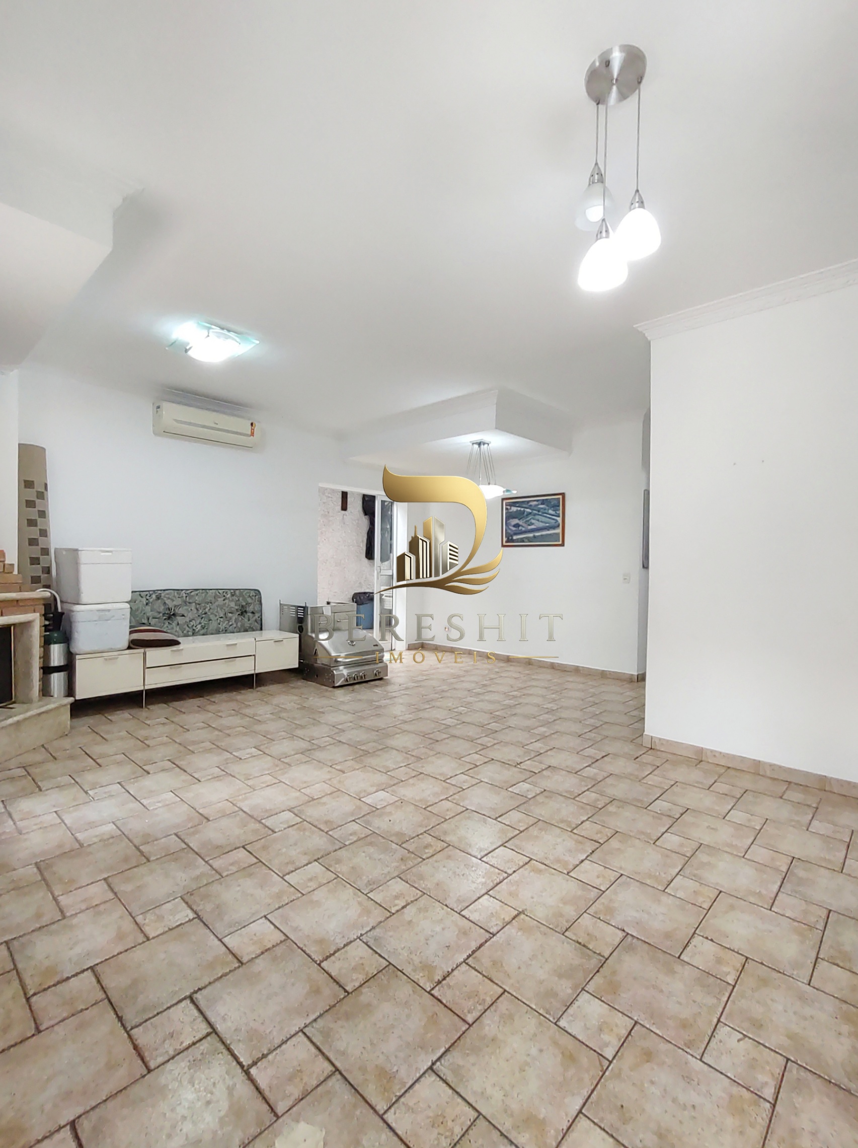 Casa no condomínio The Village Residence para venda com 4 quartos, sendo 1 suíte, 262m²