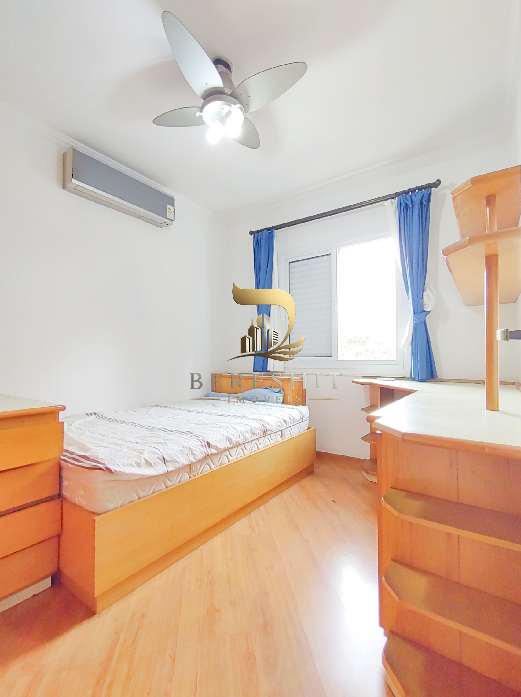 Casa no condomínio The Village Residence para venda com 4 quartos, sendo 1 suíte, 262m²