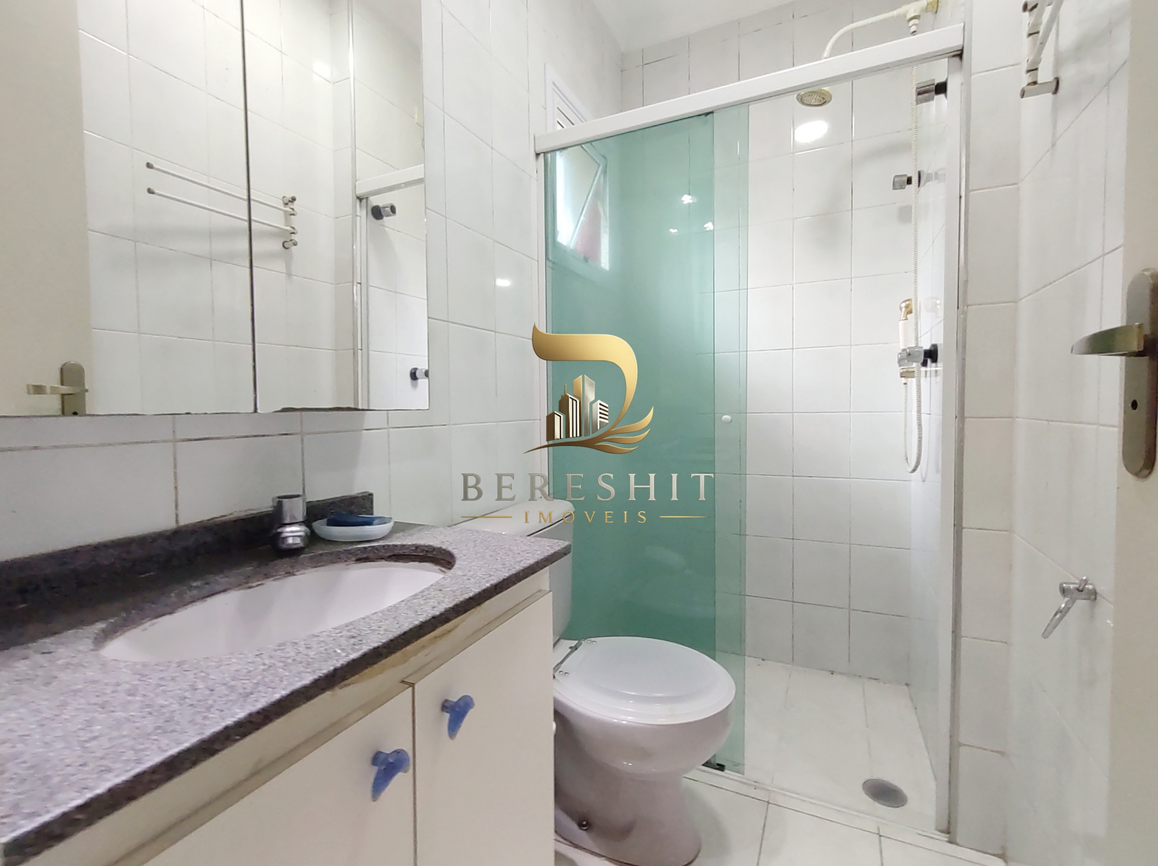 Casa no condomínio The Village Residence para venda com 4 quartos, sendo 1 suíte, 262m²