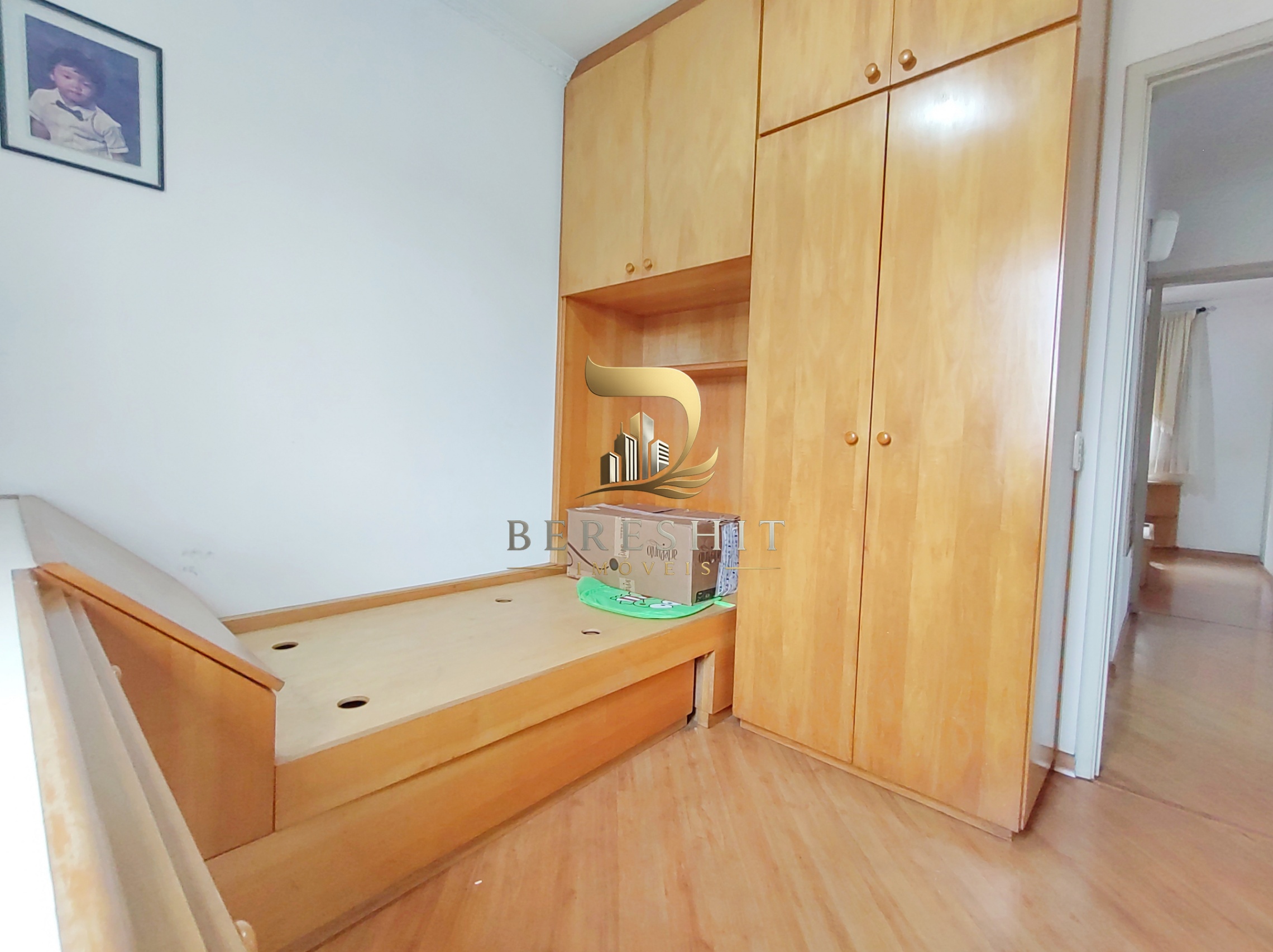 Casa no condomínio The Village Residence para venda com 4 quartos, sendo 1 suíte, 262m²
