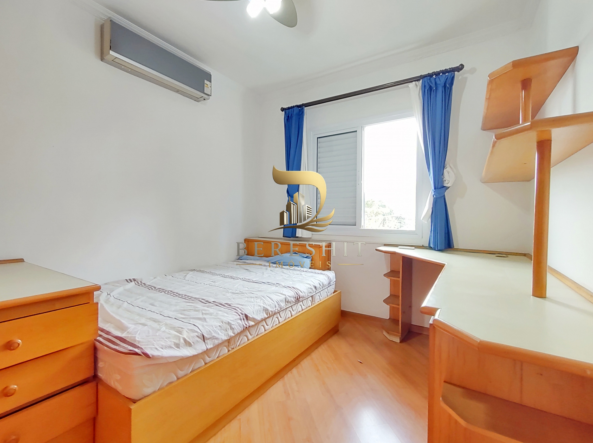 Casa no condomínio The Village Residence para venda com 4 quartos, sendo 1 suíte, 262m²