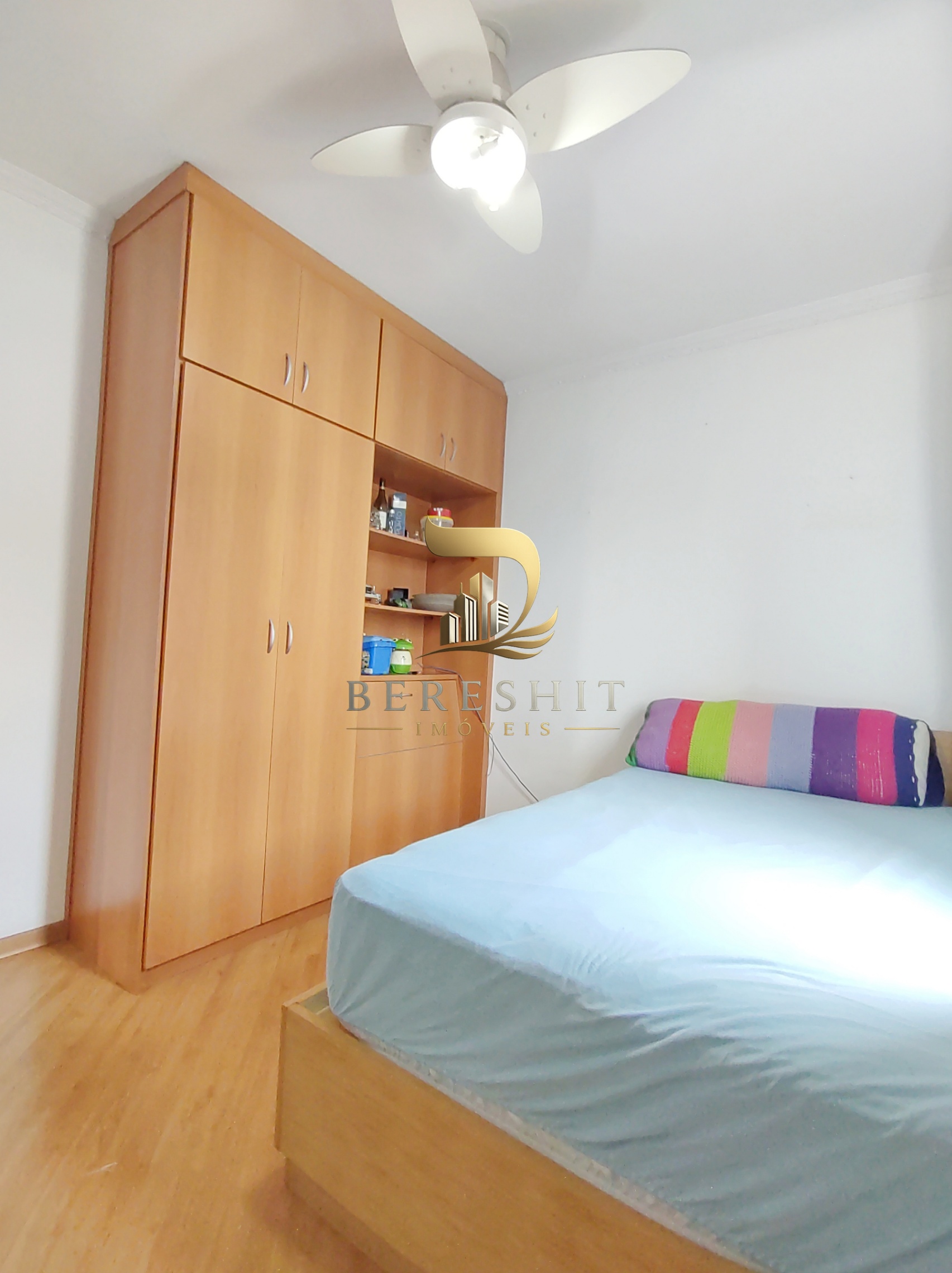 Casa no condomínio The Village Residence para venda com 4 quartos, sendo 1 suíte, 262m²