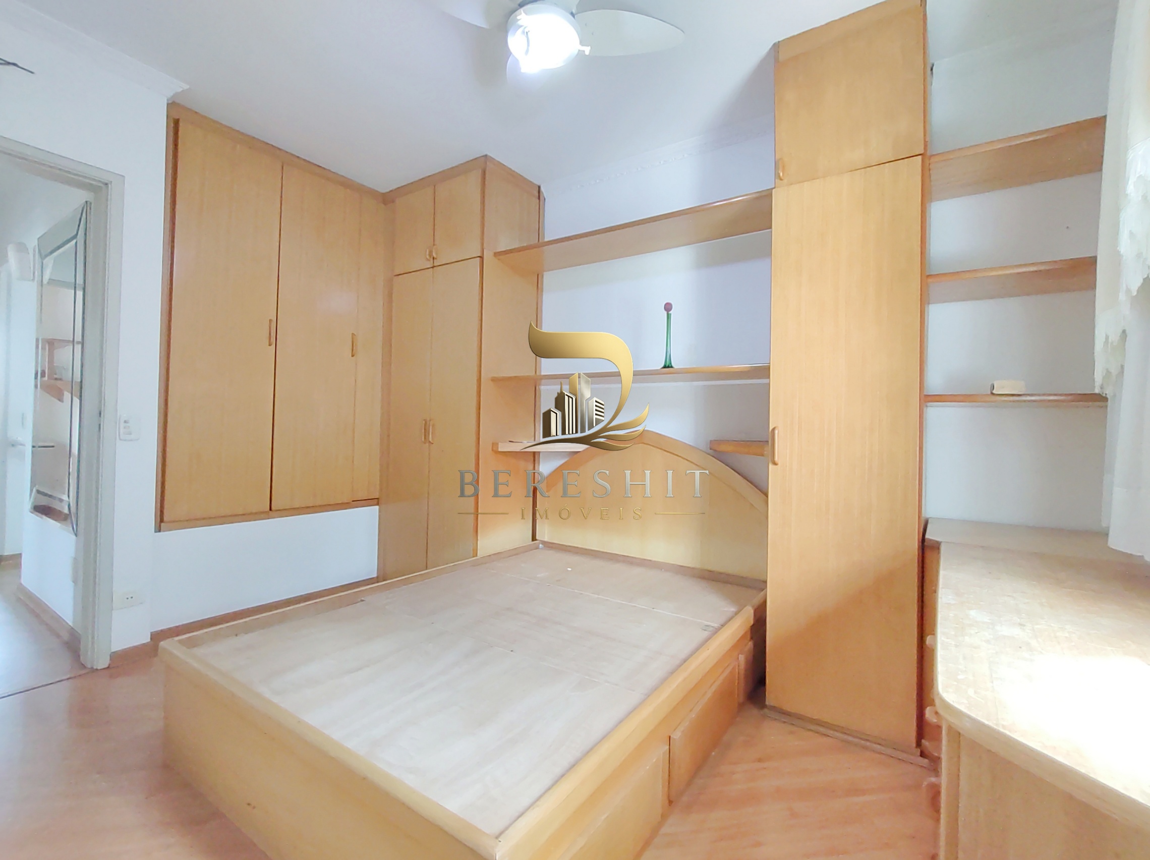 Casa no condomínio The Village Residence para venda com 4 quartos, sendo 1 suíte, 262m²