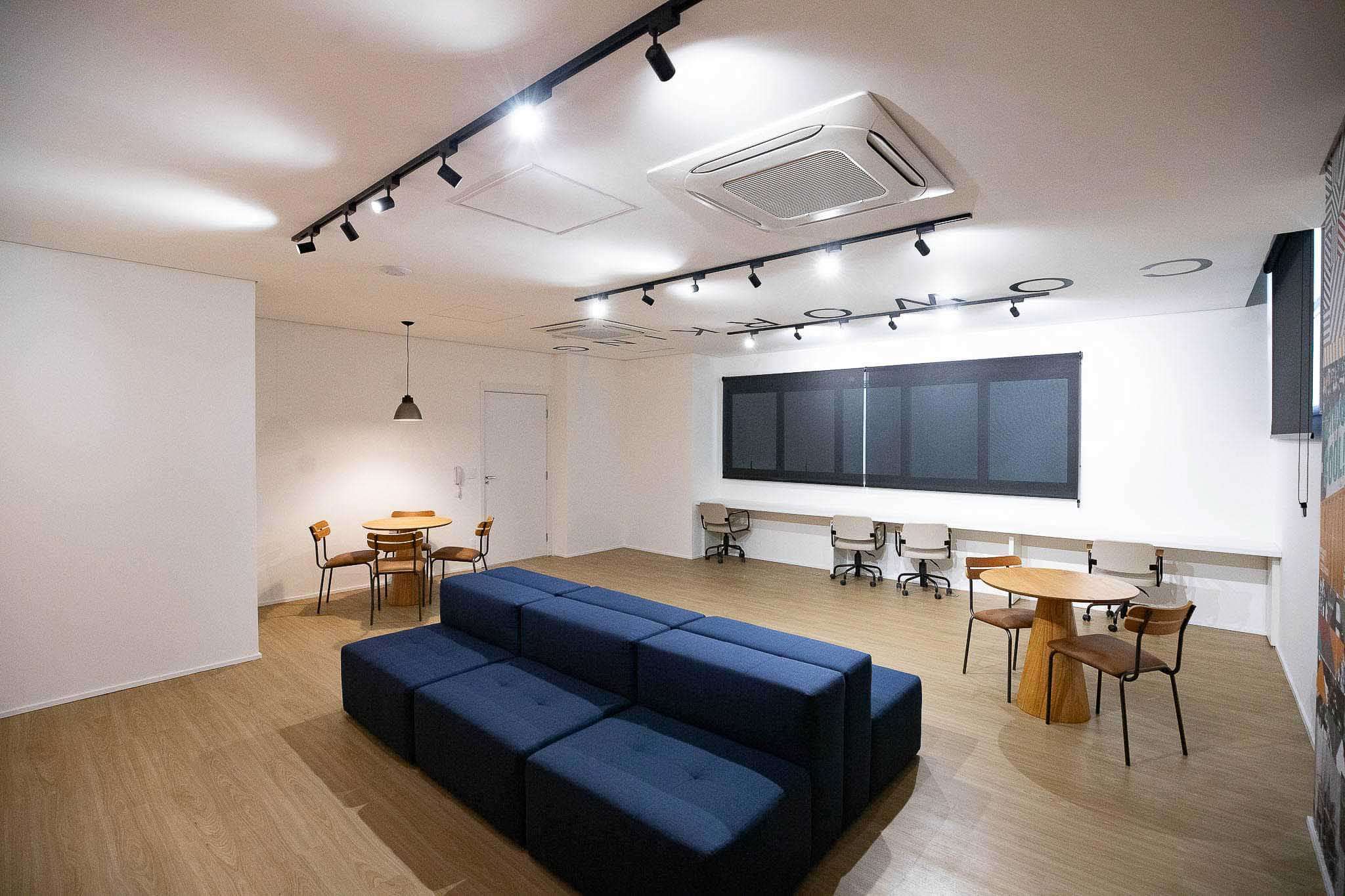 Apartamento Mobiliado para Locação em Pinheiros | 39 m² | 2 Dormitórios | Metrô Fradique Coutinho
